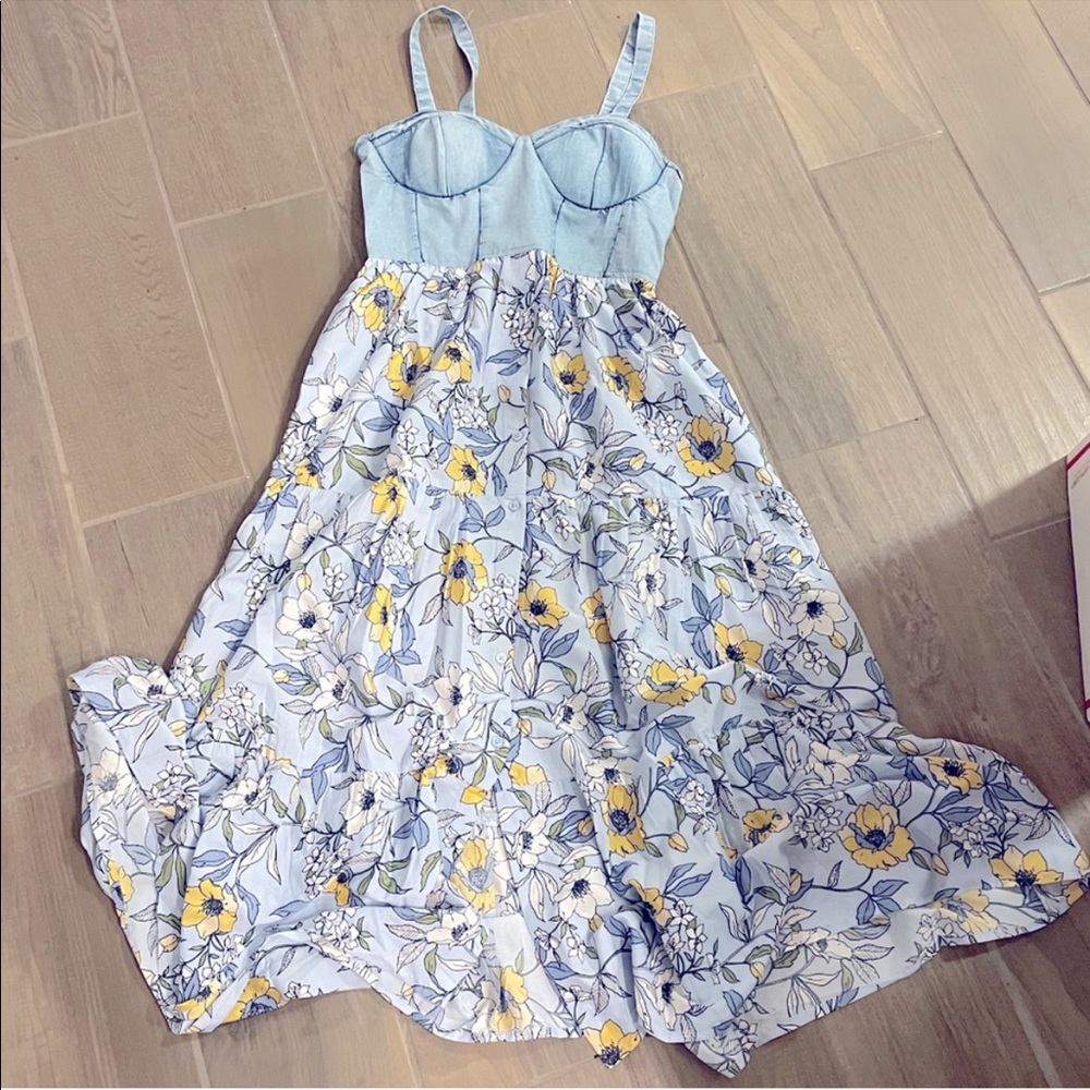 B.O.G Maxi dress Denim style with floral print Size L NWT